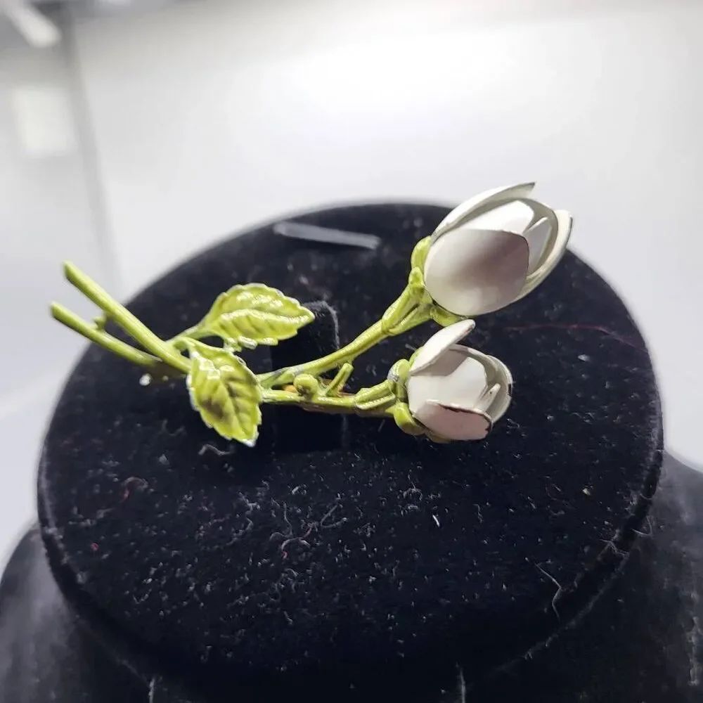 Vintage 60s Enamel Metal Rose Brooch
